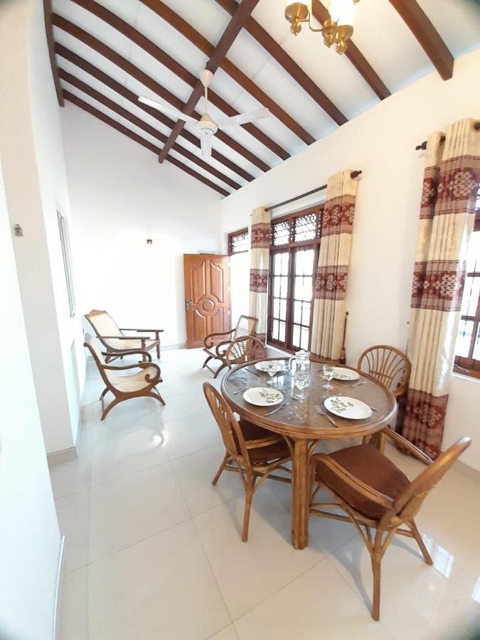 Jasmine Apartments Negombo Luaran gambar