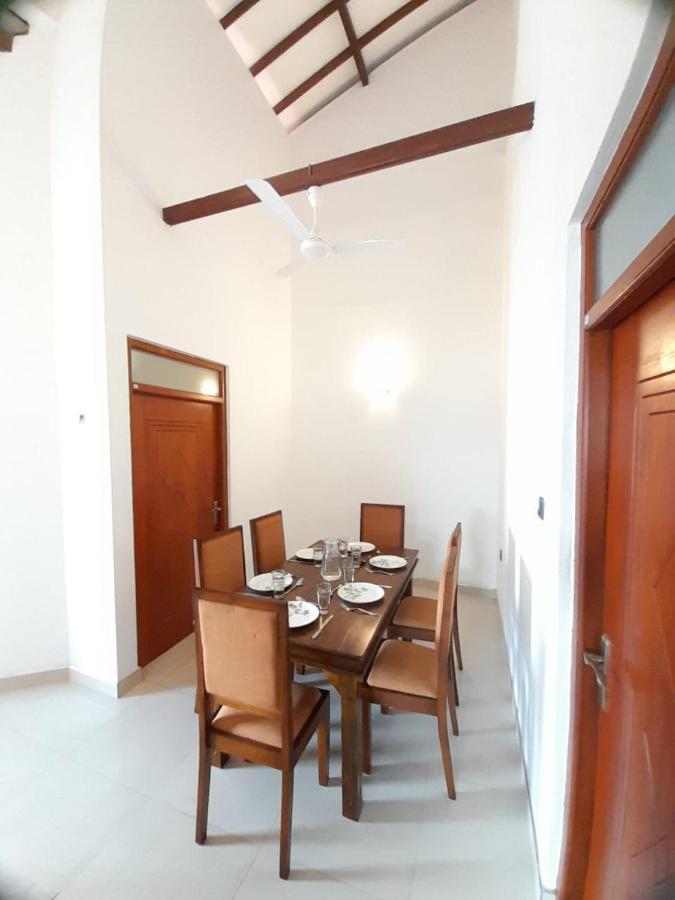 Jasmine Apartments Negombo Luaran gambar