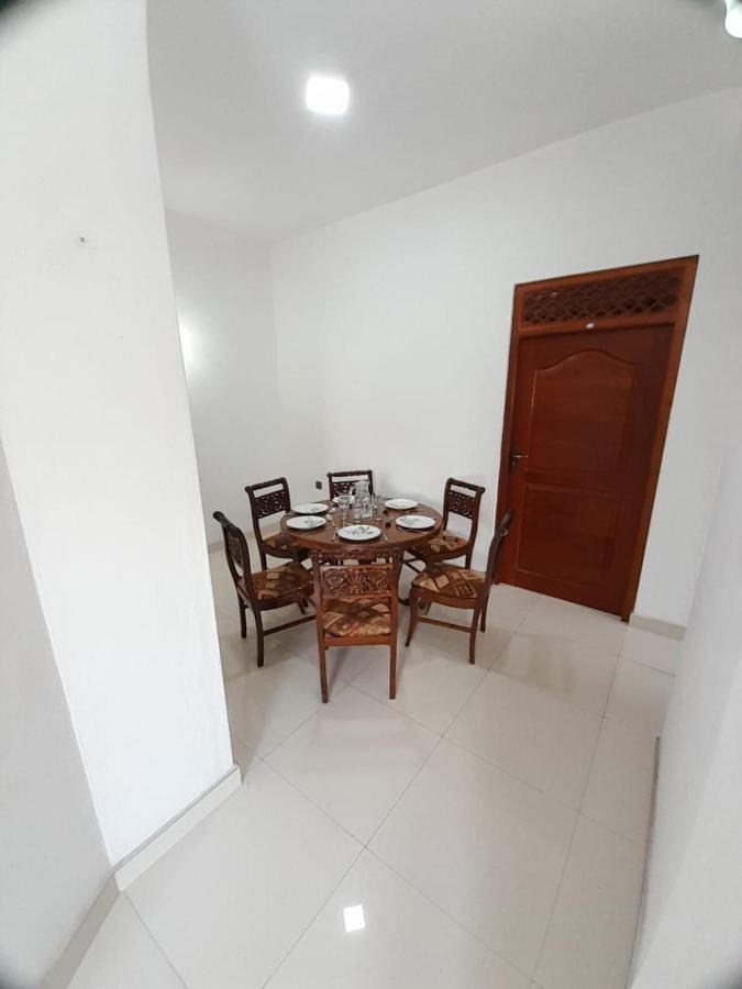 Jasmine Apartments Negombo Luaran gambar