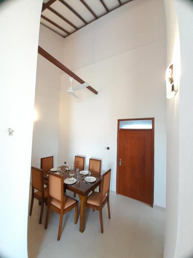 Jasmine Apartments Negombo Luaran gambar