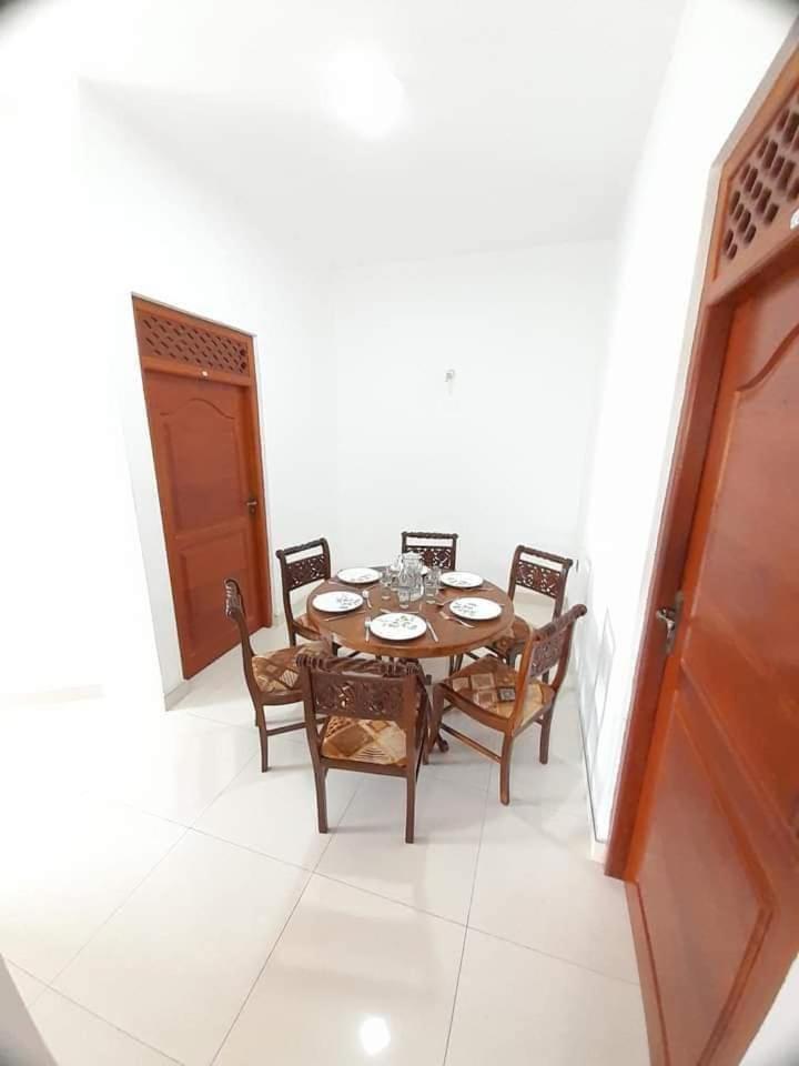 Jasmine Apartments Negombo Luaran gambar